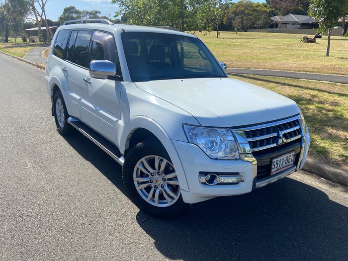 2014 Mitsubishi Pajero GLS