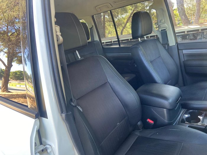 2014 Mitsubishi Pajero GLS