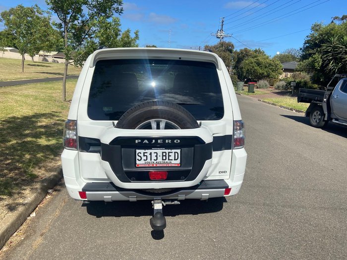 2014 Mitsubishi Pajero GLS