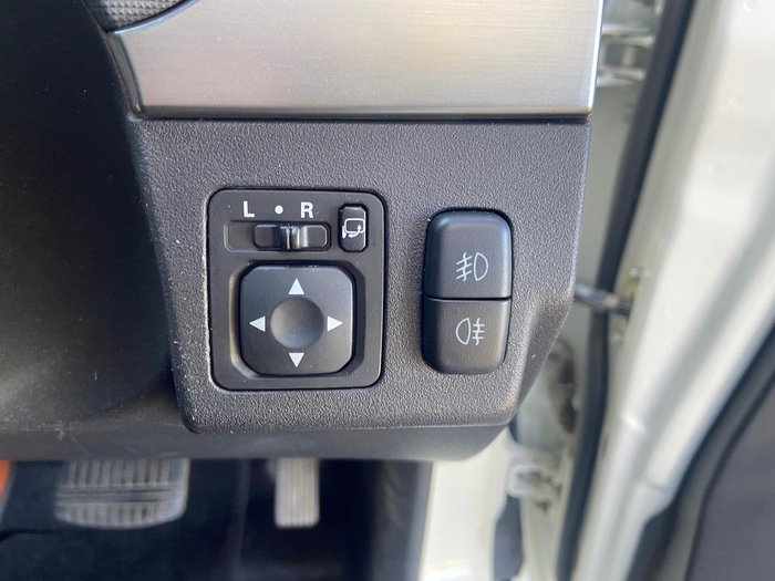 2014 Mitsubishi Pajero GLS