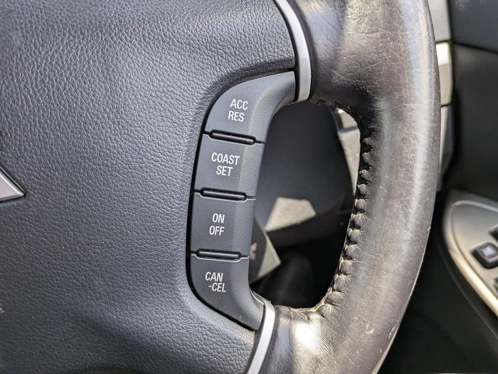 2016 Mitsubishi Pajero GLS