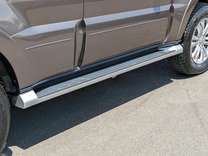 2016 Mitsubishi Pajero GLS