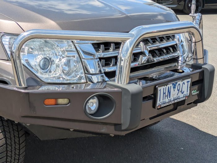 2016 Mitsubishi Pajero GLS