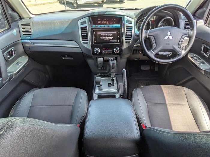 2016 Mitsubishi Pajero GLS