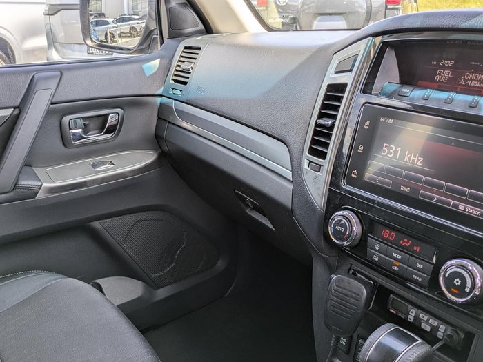 2016 Mitsubishi Pajero GLS