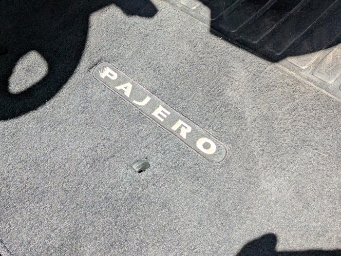 2016 Mitsubishi Pajero GLS