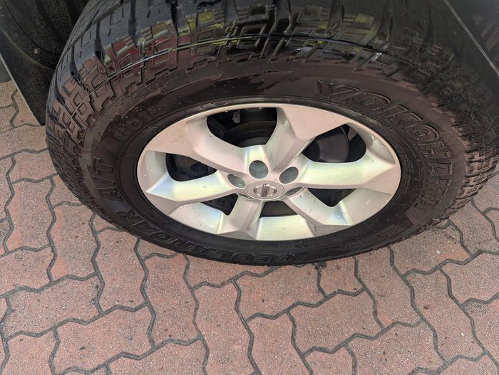 2013 Nissan Navara ST-X 550 D40 Series 5 4X4 Dual Range White