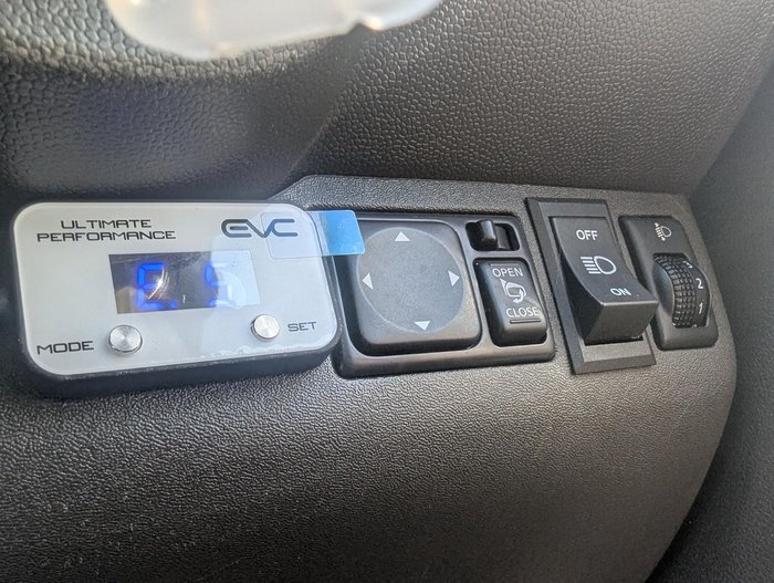 2013 Nissan Navara ST-X 550 D40 Series 5 4X4 Dual Range White