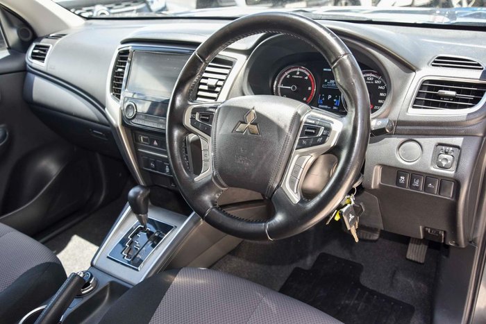 2022 Mitsubishi Triton GLX