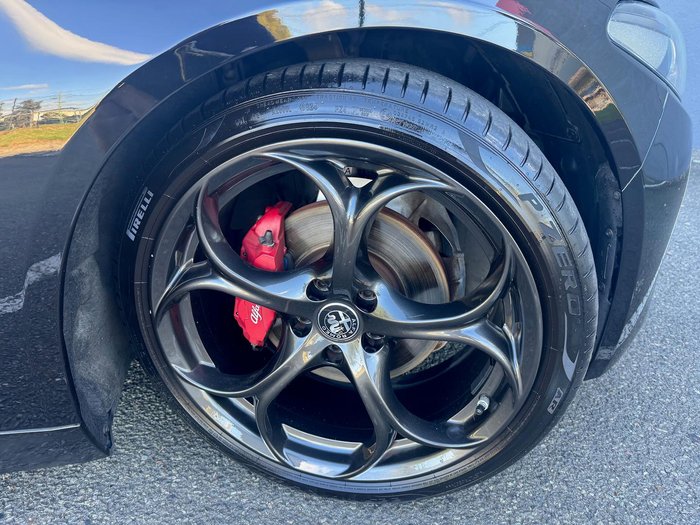 2017 Alfa Romeo Giulia Veloce Black