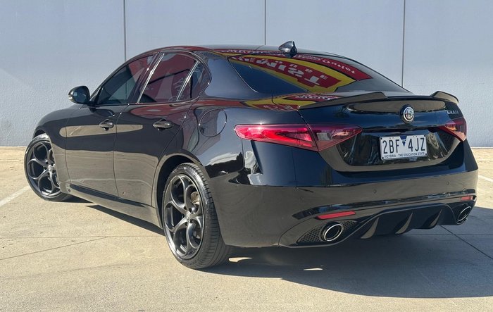 2017 Alfa Romeo Giulia Veloce Black