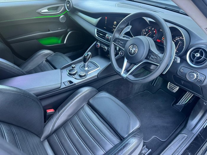 2017 Alfa Romeo Giulia Veloce Black