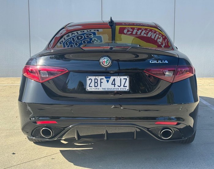 2017 Alfa Romeo Giulia Veloce Black