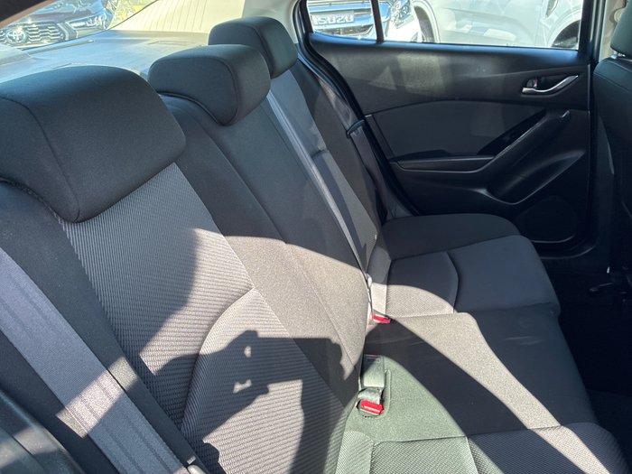 2019 Mazda 3 Neo Sport