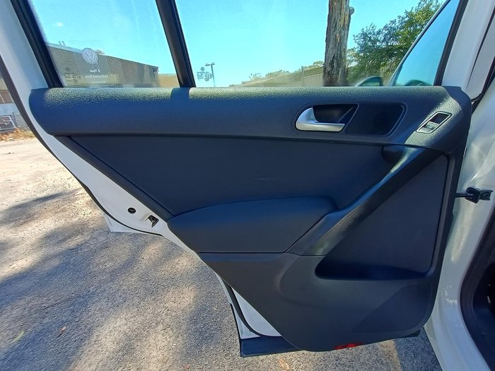 2013 Volkswagen Tiguan 132TSI Pacific 5N MY14 Four Wheel Drive Candy White