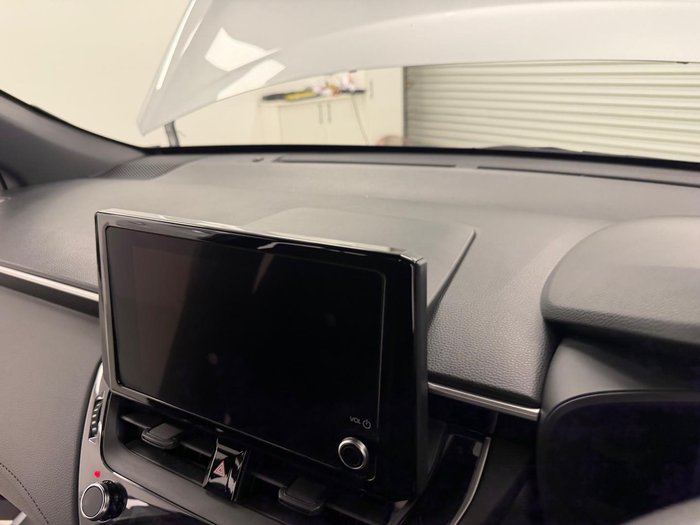 2023 Toyota Corolla Cross GX MXGH10R Stunning Silver