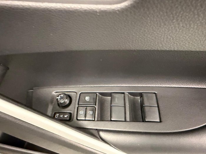 2023 Toyota Corolla Cross GX MXGH10R Stunning Silver