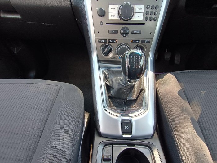 2013 Holden Captiva 5 CG Series II MY12 Pearl White