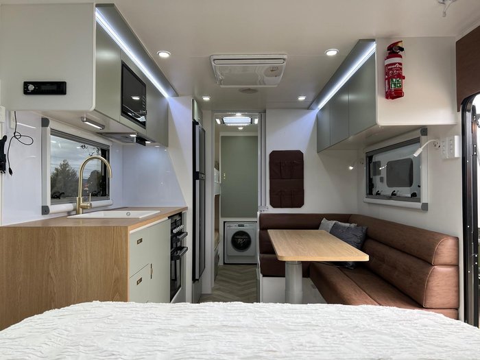 2026 Olympic Marathon 21' Family Van