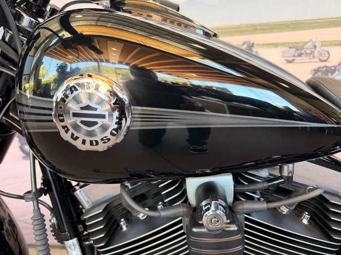 2015 Harley-davidson FXSB SOFTAIL BREAKOUT Black