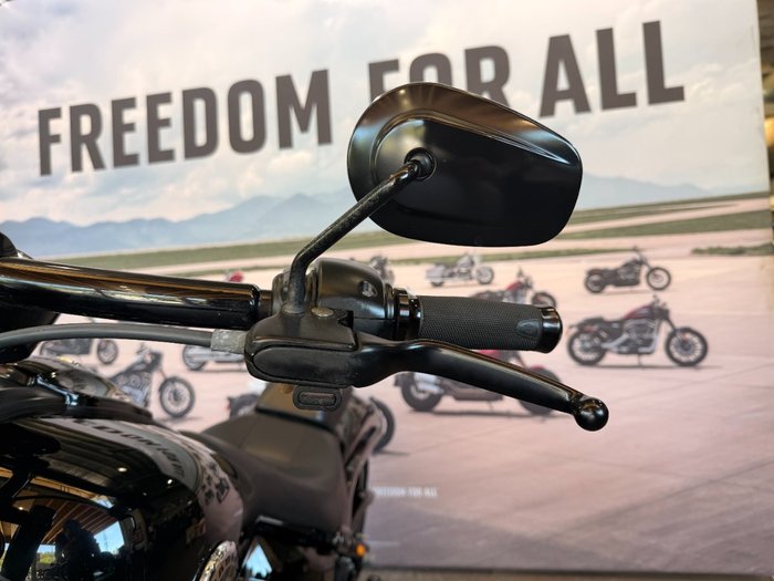 2015 Harley-davidson FXSB SOFTAIL BREAKOUT Black