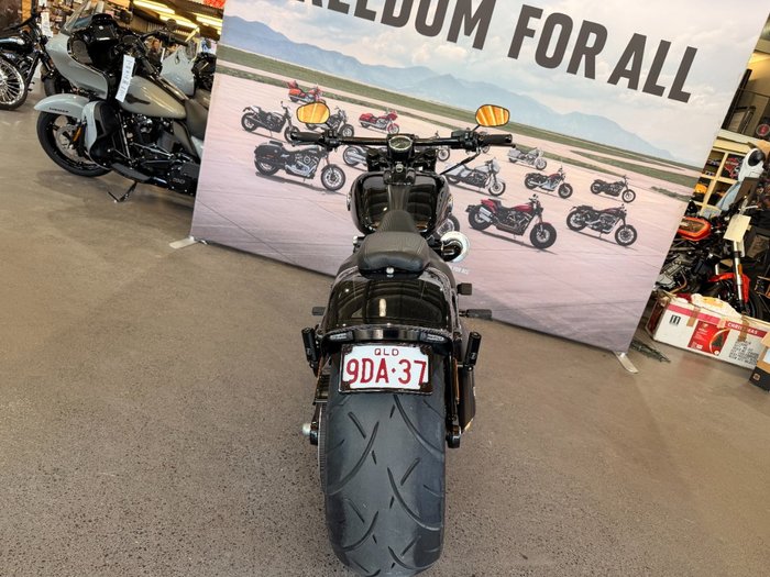 2015 Harley-davidson FXSB SOFTAIL BREAKOUT Black