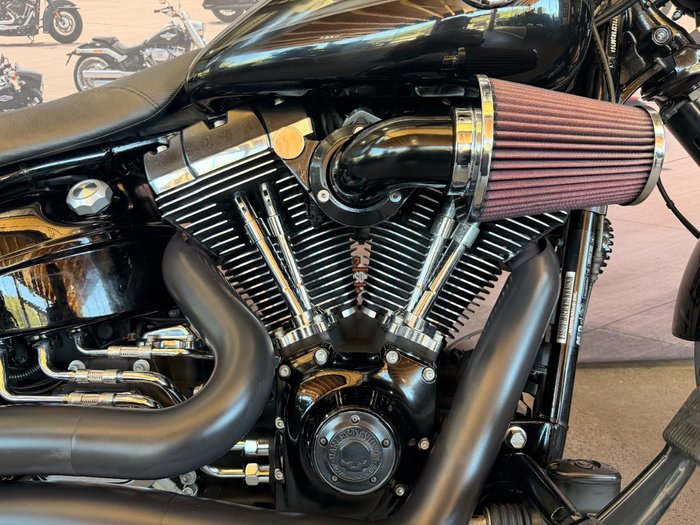 2015 Harley-davidson FXSB SOFTAIL BREAKOUT Black