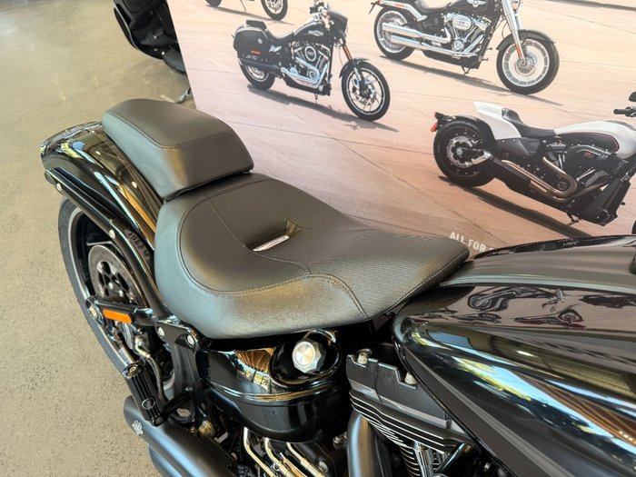 2015 Harley-davidson FXSB SOFTAIL BREAKOUT Black