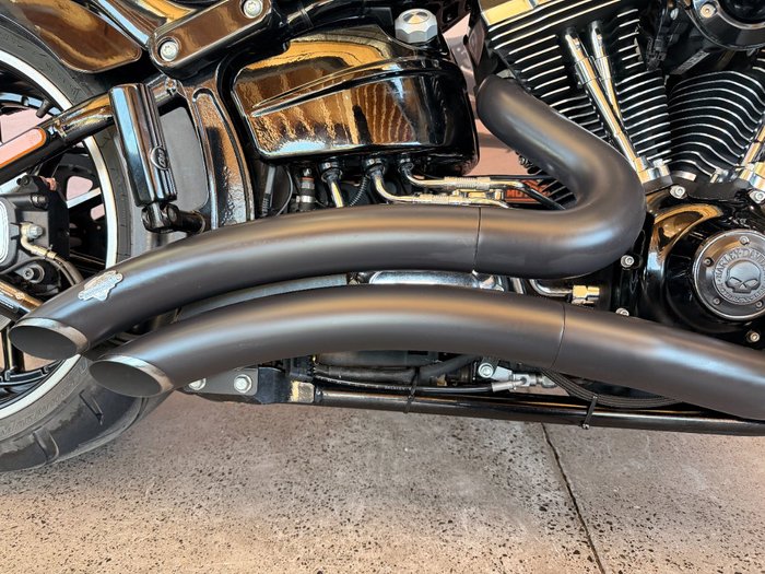 2015 Harley-davidson FXSB SOFTAIL BREAKOUT Black