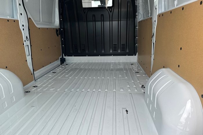 2024 Renault Master Pro 110kW