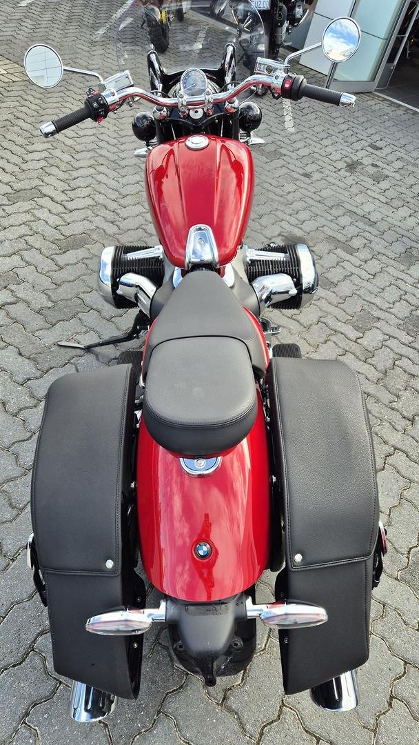 2021 BMW R 18 Classic Deluxe R 18 Red