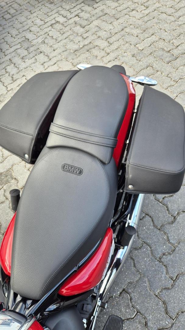 2021 BMW R 18 Classic Deluxe R 18 Red