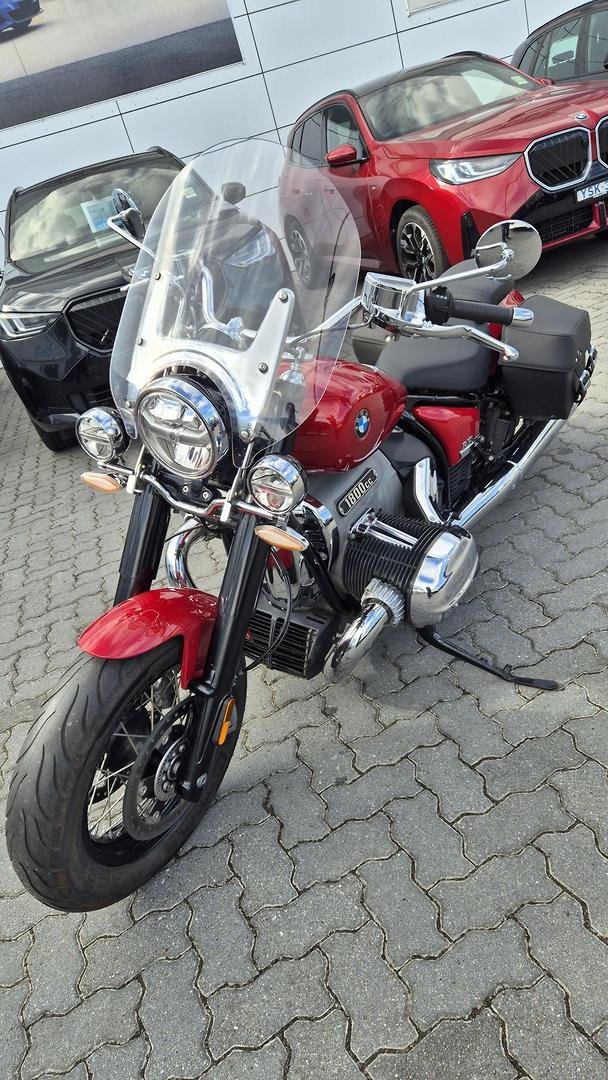 2021 BMW R 18 Classic Deluxe R 18 Red