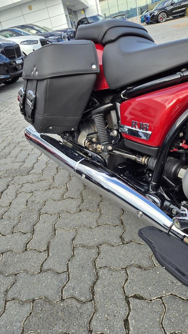 2021 BMW R 18 Classic Deluxe R 18 Red