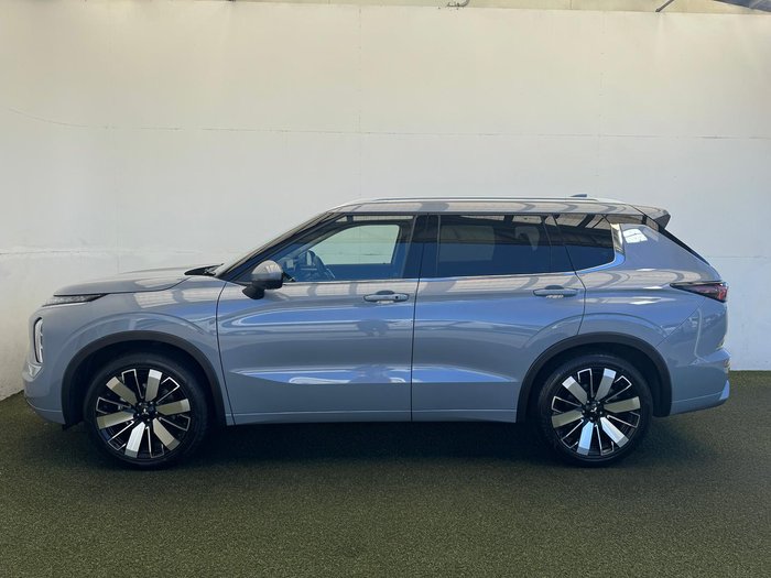 2025 Mitsubishi Outlander Exceed