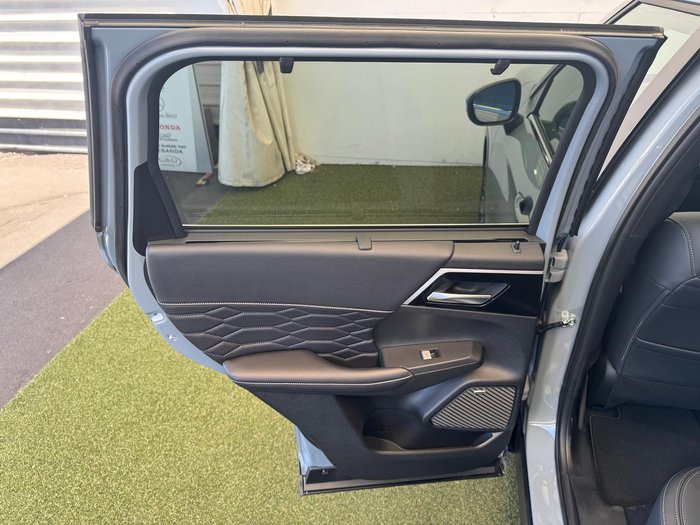 2025 Mitsubishi Outlander Exceed