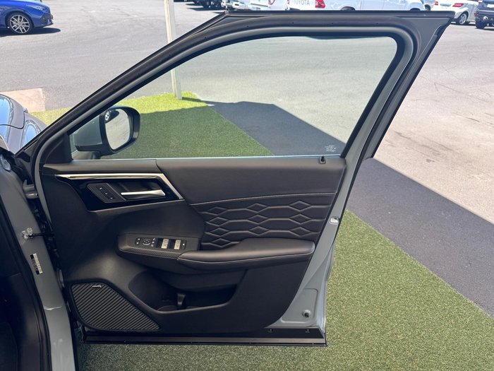 2025 Mitsubishi Outlander Exceed