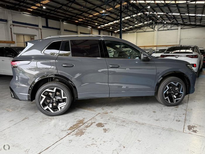 2025 Volkswagen Tiguan 150TSI R-Line