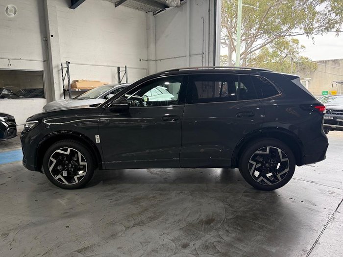 2025 Volkswagen Tiguan 150TSI R-Line