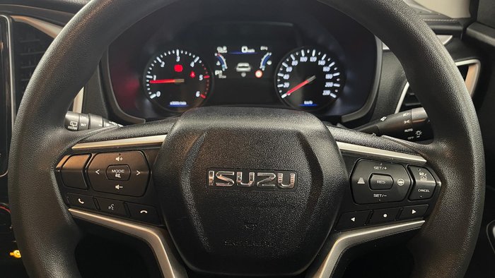 2021 Isuzu MU-X LS-M