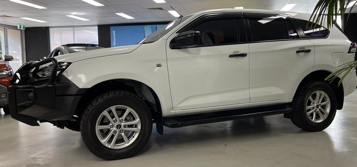 2021 Isuzu MU-X LS-M