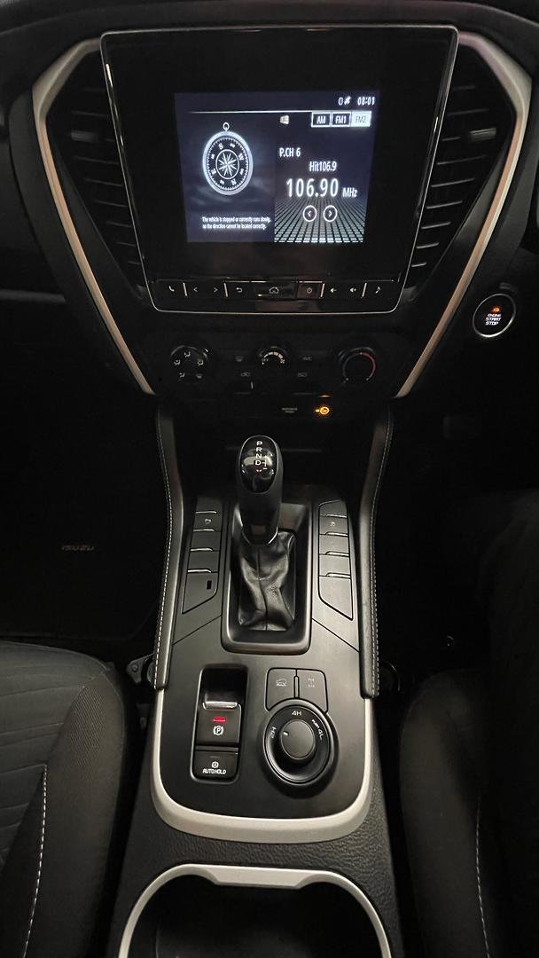 2021 Isuzu MU-X LS-M