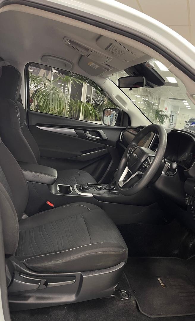 2021 Isuzu MU-X LS-M