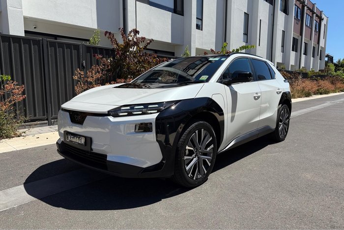 2025 Subaru Solterra AWD Touring