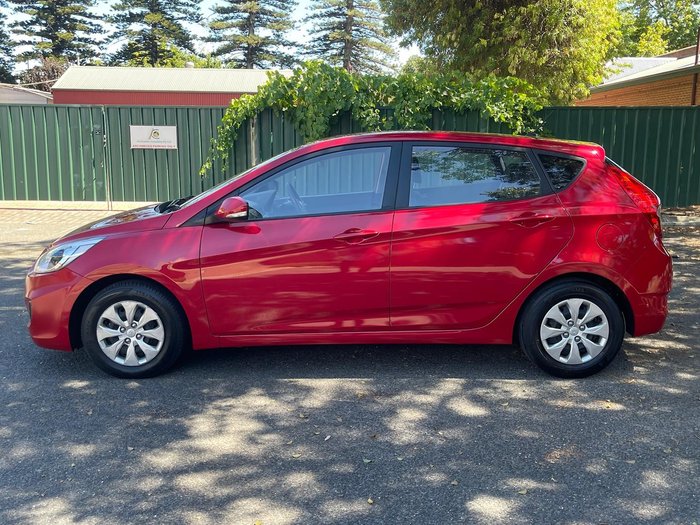 2016 Hyundai Accent Active