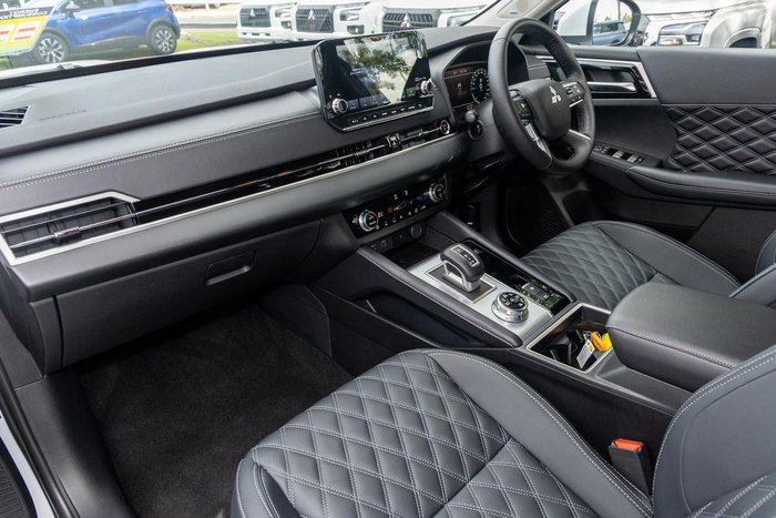 2024 Mitsubishi Outlander PHEV Exceed