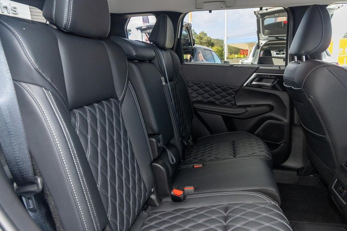 2024 Mitsubishi Outlander PHEV Exceed