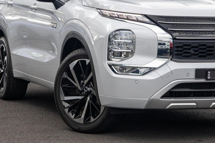 2024 Mitsubishi Outlander PHEV Exceed
