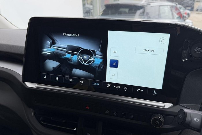 2025 Volkswagen Transporter TDI390