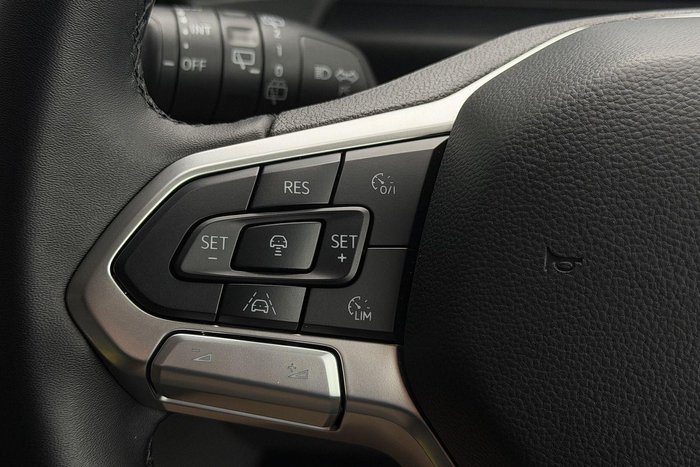 2025 Volkswagen Transporter TDI390